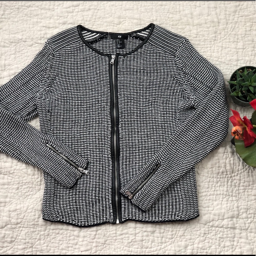 H&M black and white Zip up cardigan